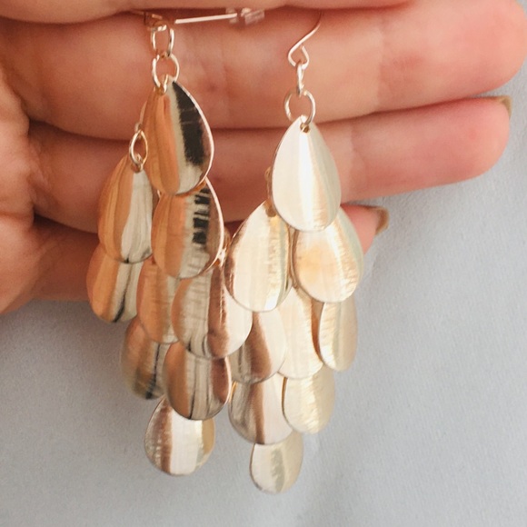 New teardrop shape earrings - Picture 3 of 8